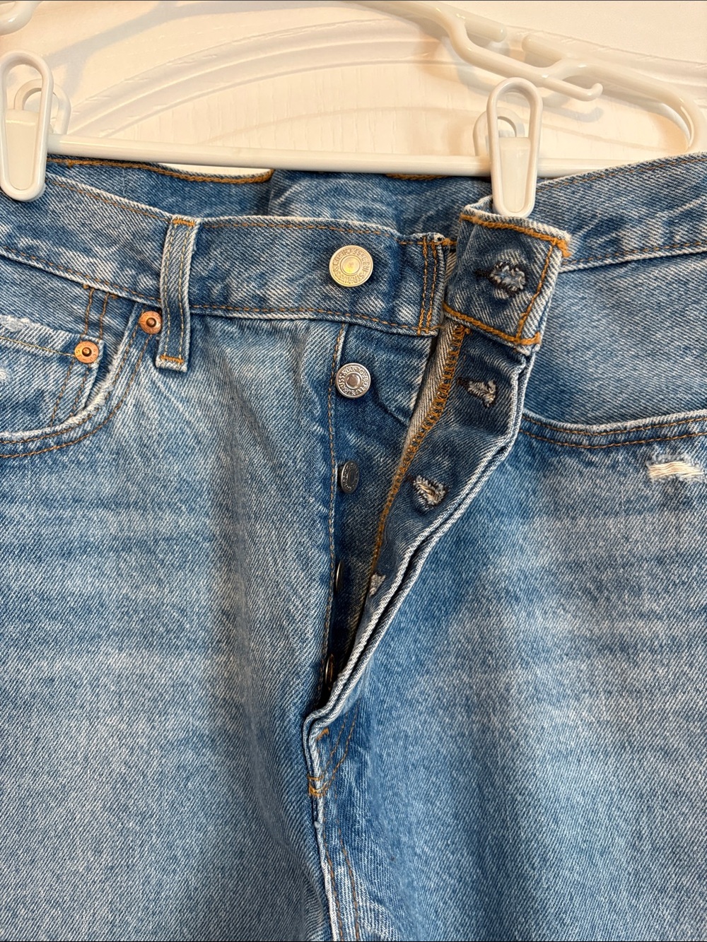 Levi's Women's Straight Ripped Blue Denim Jeans - Picture 2 of 6